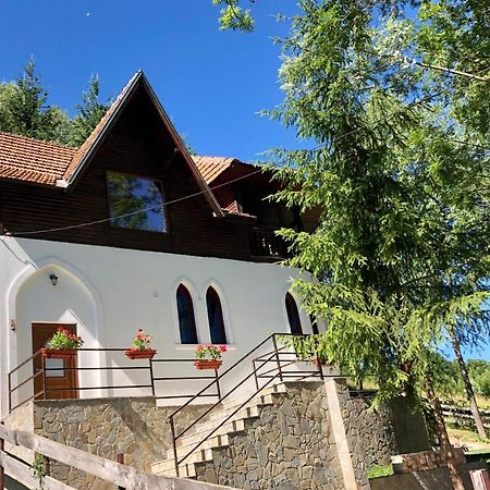 Вилла Conacul Secaria Экстерьер фото
